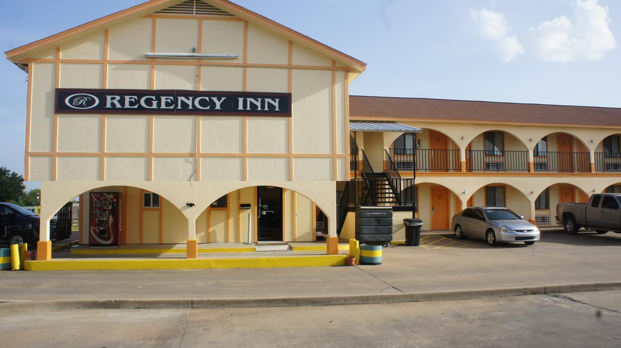 Taylor Regency Inn מראה חיצוני תמונה